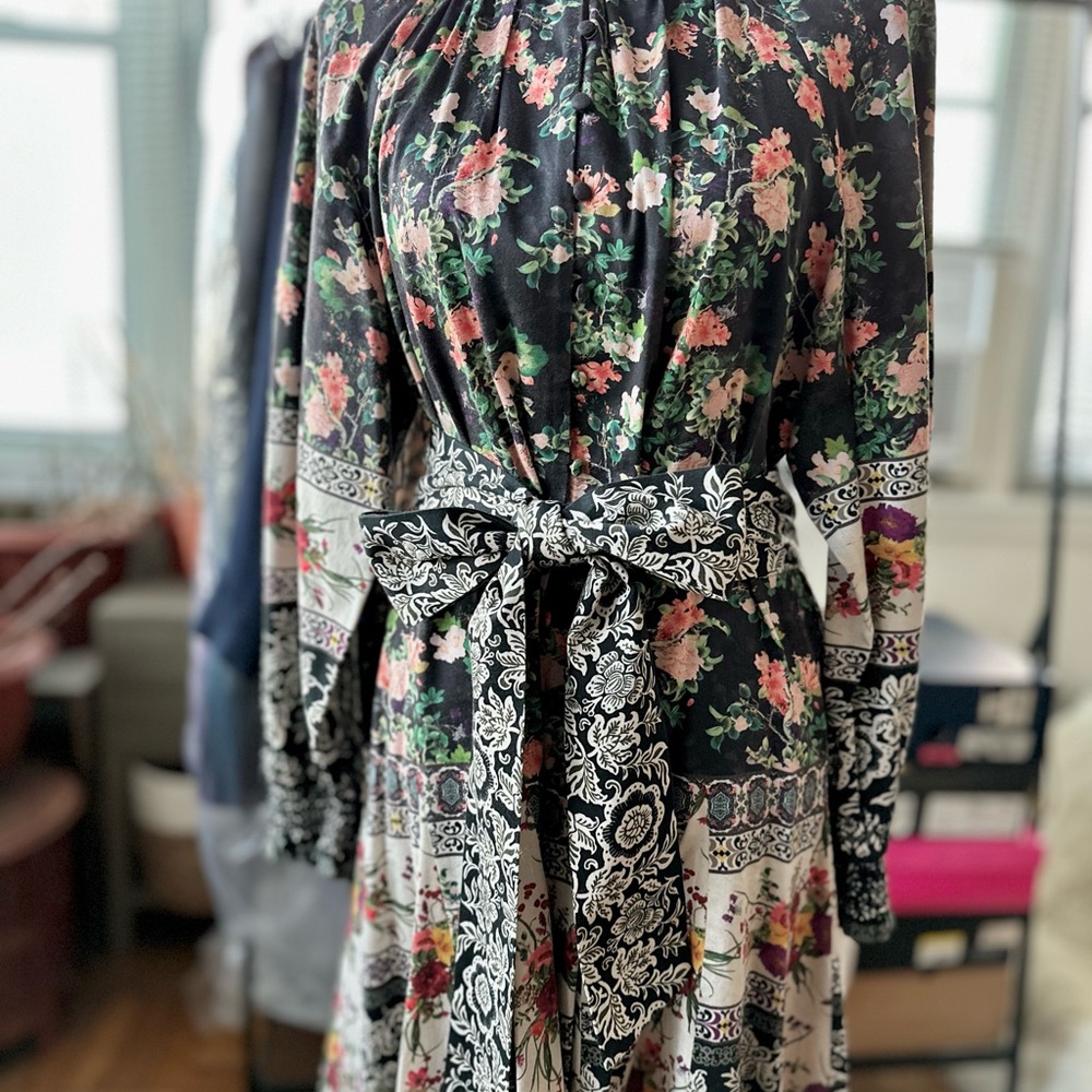 Alice + Olivia | DREAM CASTLE 
Mix Print Long Sleeve Cotton Blend Dress - Picture 2 of 15